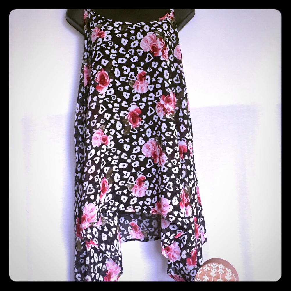 Torrid Plus Size 1 Floral Print Sleeveless Top.